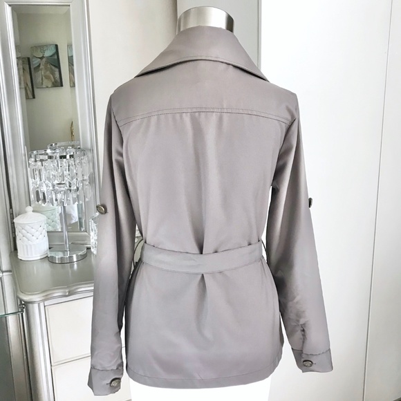 Short Trench Coat - Picture 5 of 10